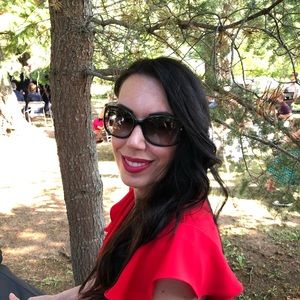 Meet your Posher, Vanessa